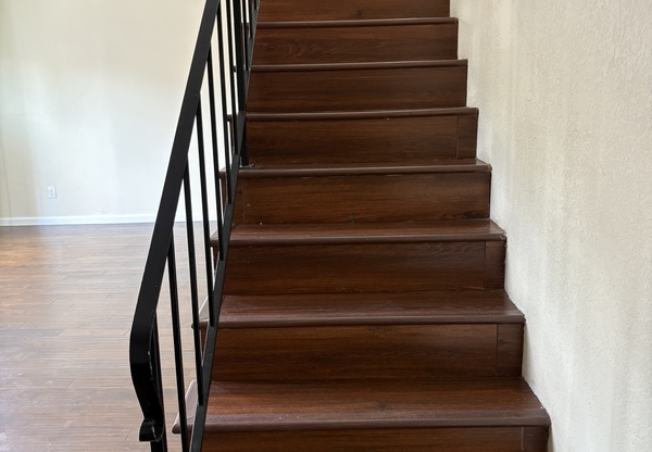 2415 E 20 ST