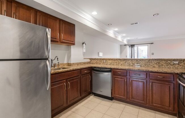 Stunning 2 BR/2.5 BA 2-Level Condo in Petworth!