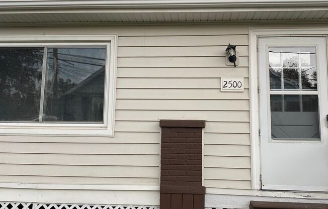 3 beds, 1 bath, $1,500