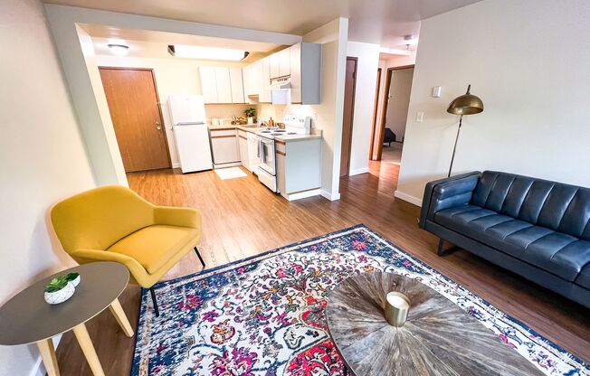 2 beds, 1 bath, 788 sqft, $2,395, Unit 102