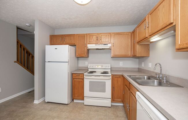 2 Bed Townhouse in Avon Lake! Attached Garage!