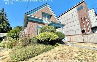 4461 WOODLAND PARK AVE N