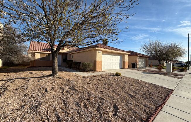 3 bedroom single story home with no HOA