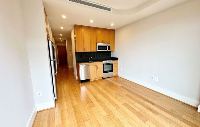 1 bed, 1 bath, $2,650, Unit 617
