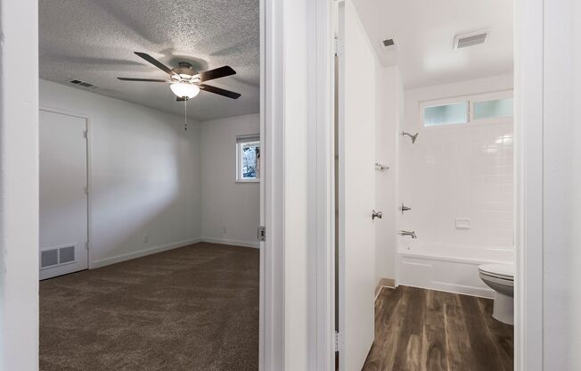 1 bed, 1 bath, 550 sqft, $1,200, Unit 1342-3