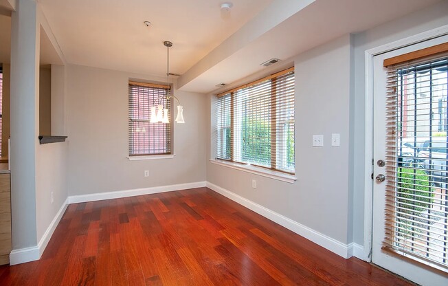 1708 9 ST NW