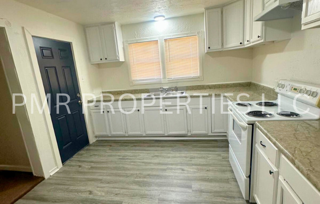 3 Bedrooms / 1 Bathroom House