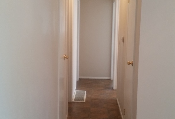 3 beds, 1 bath, $1,175