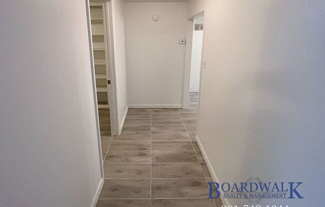 1 bed, 1 bath, 800 sqft, $1,099, Unit 3545 West Temple