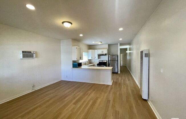 2 beds, 1 bath, 1,200 sqft, $2,695