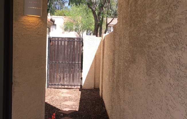 3 beds, 2 baths, $2,000