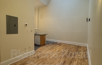 11 E BROAD ST