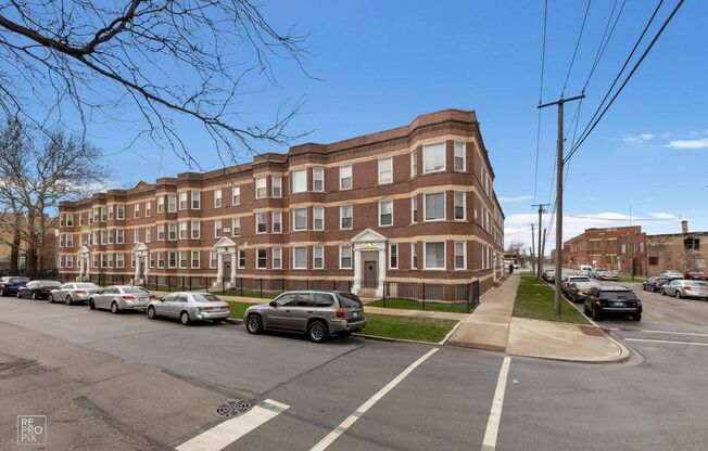 7643 S Stewart