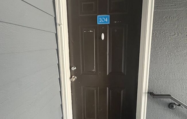 2 beds, 2 baths, 1,070 sqft, $1,445, Unit 10-204