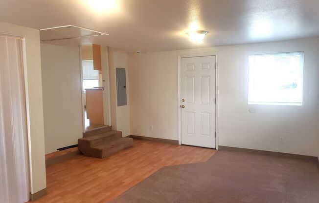 3 beds, 1 bath, $2,095