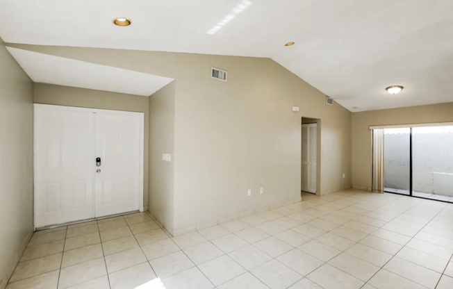 814 RODNEY DR SW