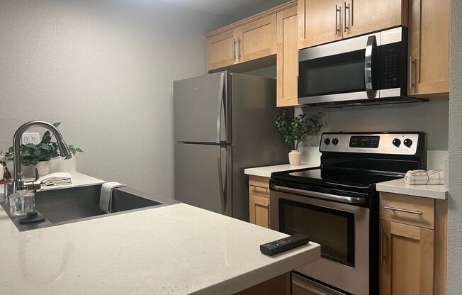 2 beds, 1 bath, 825 sqft, $2,795, Unit 0006