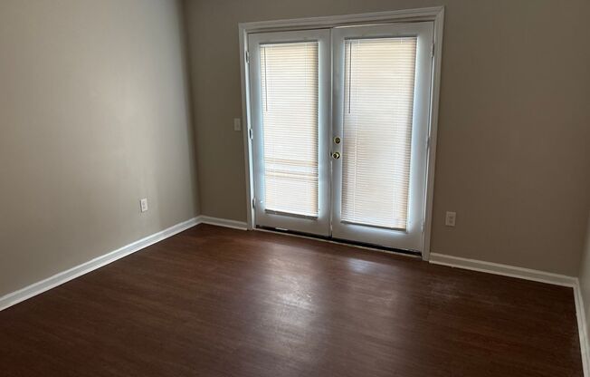 1 bed, 1 bath, 570 sqft, $895, Unit 2011-36