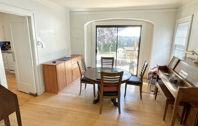 Grant Park 3-Story with Hardwoods, Huge Deck, Detached Garage, and Tons of Character