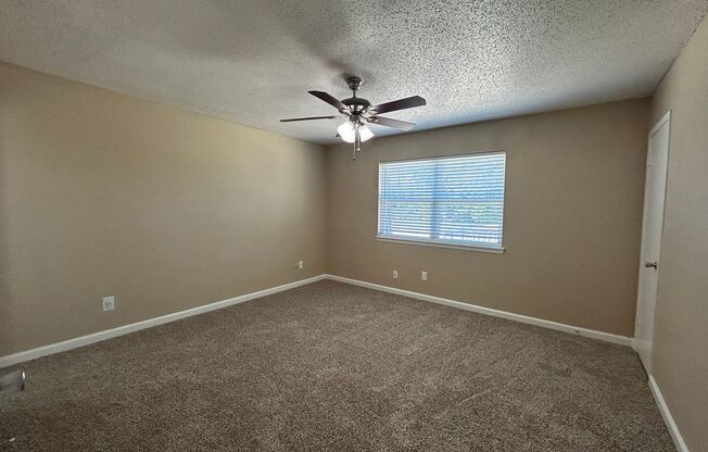 2 beds, 2.5 baths, 1,376 sqft, $1,595, Unit 39