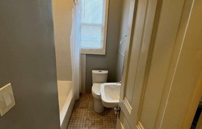 Studio, 1 bath, 350 sqft, $1,650, Unit 1279 #2