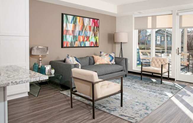 Two-Tone Paint Scheme at The Shoreham, St. Louis Park, 55416