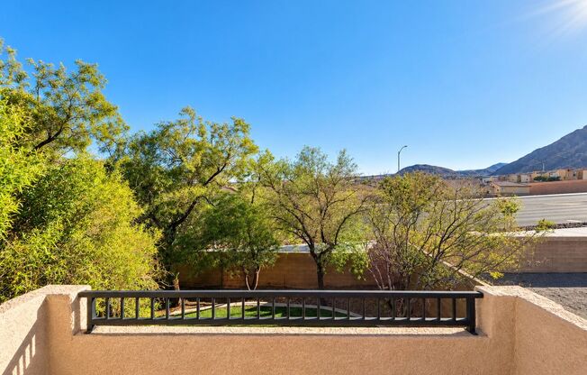 3 beds, 2.5 baths, $2,250