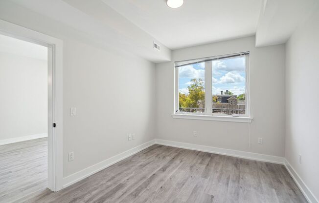 1 bed, 1 bath, 597 sqft, $1,650, Unit D02