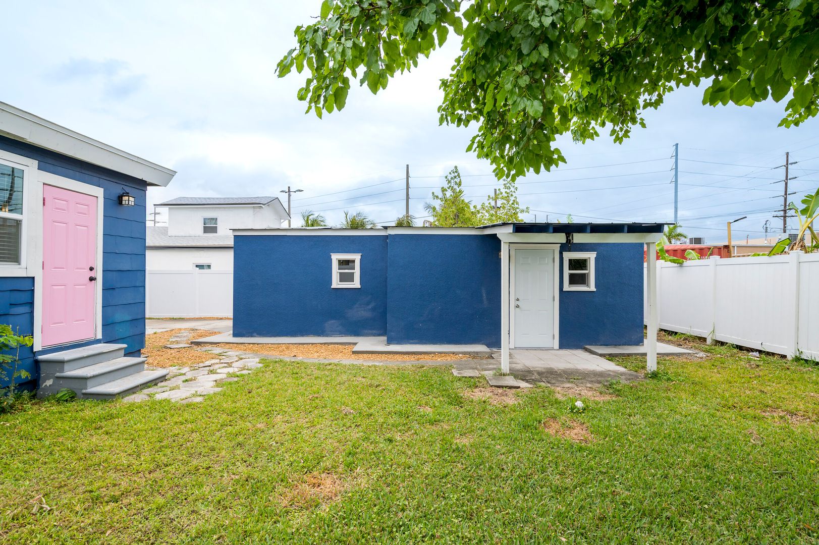 2017 Oceanview Place