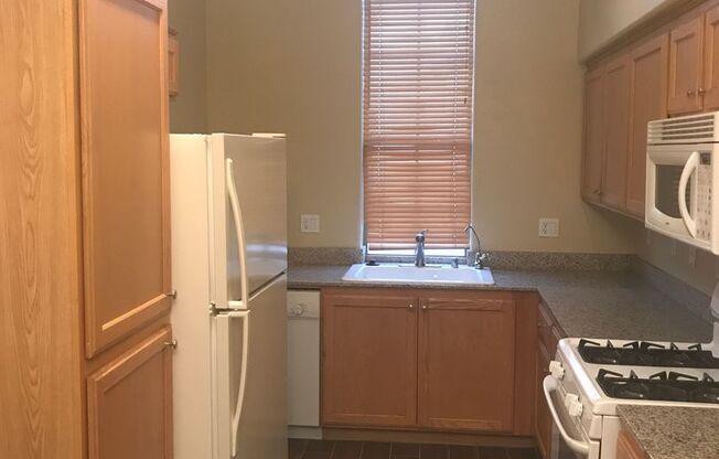 Great Gated Community W/ Easy Access to the Strip- Las Vegas & Warm Springs