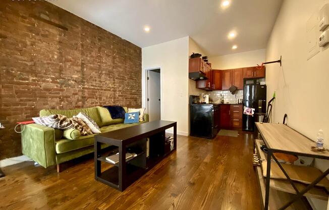 1433 BEDFORD AVE