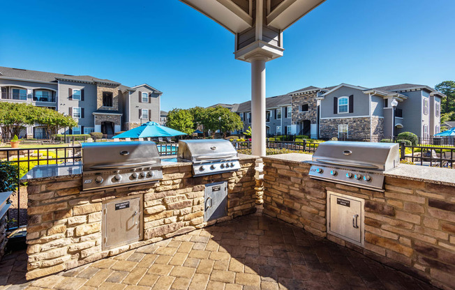 BBQ grilling station - The Crossings at Alexander Place