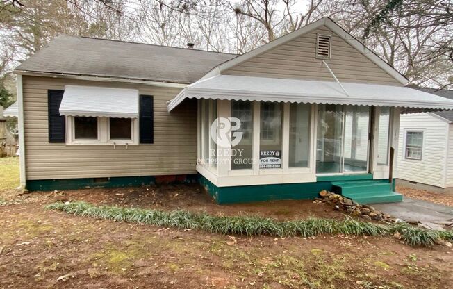 Spacious 2 bed / 1 bath remodeled home in Spartanburg