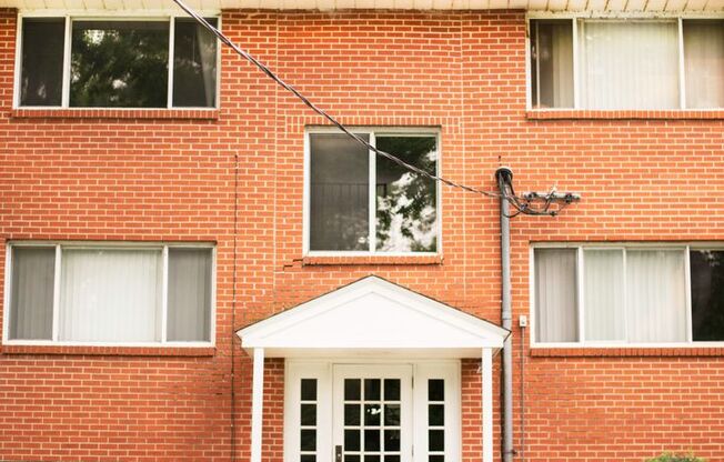 Elm Apartments