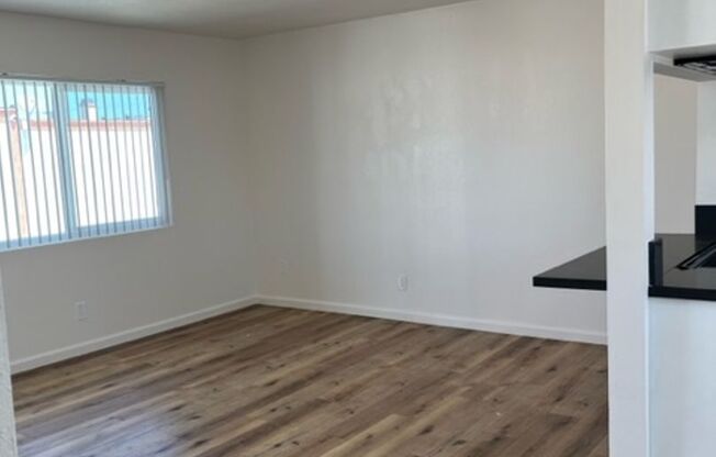 1 bed, 1 bath, $1,800, Unit F