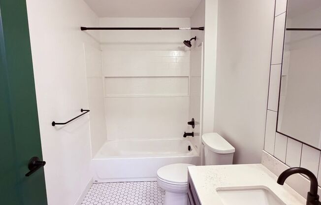 1 bed, 1 bath, 635 sqft, $1,900, Unit Unit 502