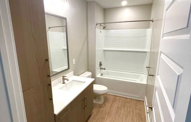 2 beds, 2 baths, 1,081 sqft, $1,682, Unit 1-220