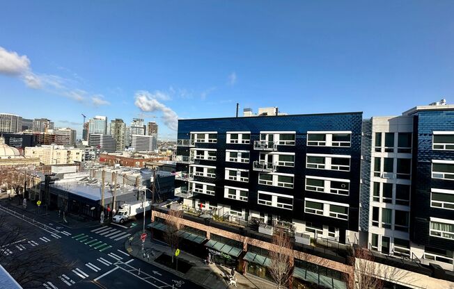 Studio, 1 bath, 430 sqft, $1,799, Unit Unit 612