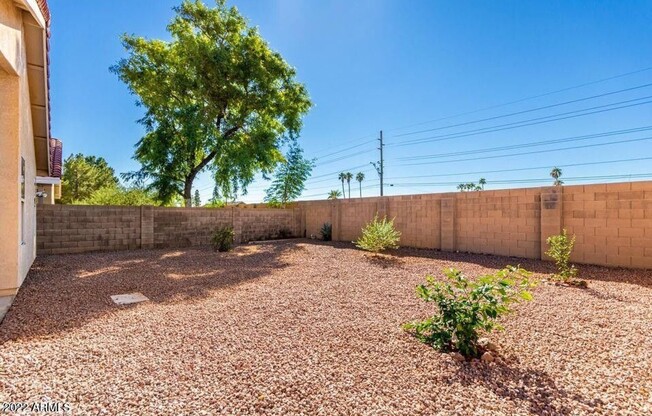 12424 N 42 DR
