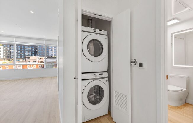 2 beds, 1 bath, 987 sqft, $3,495, Unit 201