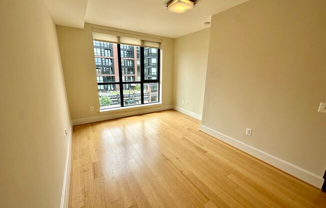 Studio, 1 bath, $2,350, Unit 420