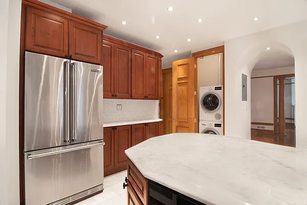 575 West End Ave.