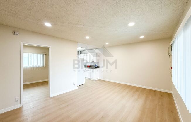13129 OXNARD ST.