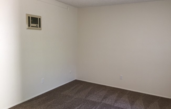 1 bed, 1 bath, 680 sqft, $1,875, Unit D