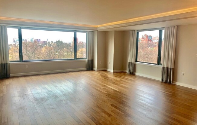 3 beds, 2.5 baths, 2,048 sqft, $10,000, Unit 801