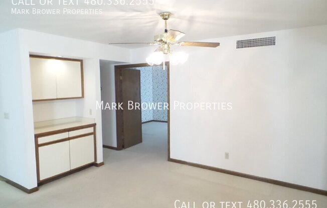 2175 E LOMA VIS DR