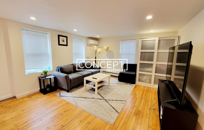 10 SALEM ST