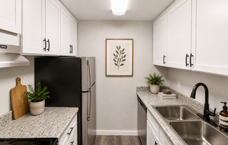 Country Meadows Apartments