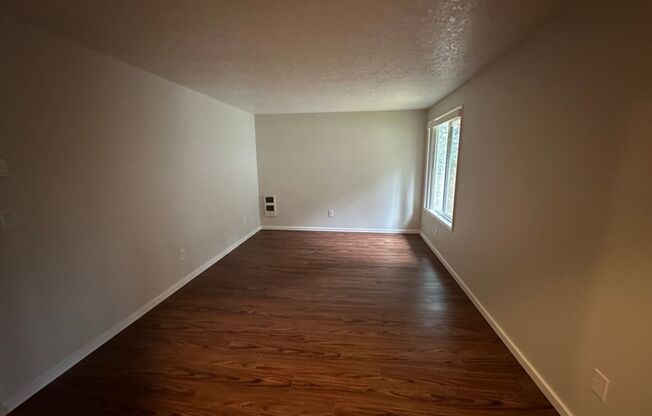 2 beds, 1 bath, $1,800, Unit 7167