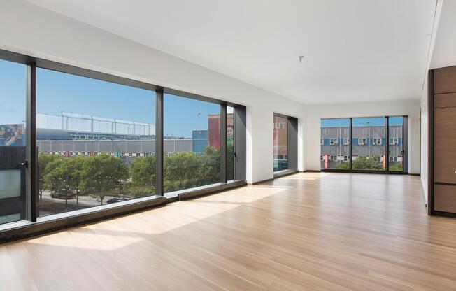 551 W 21 ST